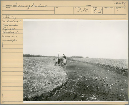 Terracing machine developed under Project 364. Spring 1934.