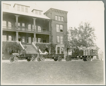 Avery trucks. ca. 1915.