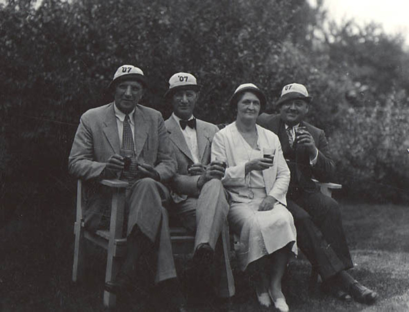 Members of the Class of 1907 celebrate their 20th reunion, 1927