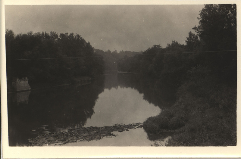 Photograph of a curve in the Turkey River South of Clermont in Fayette County.