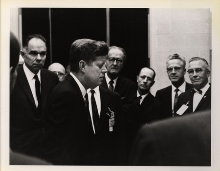 Annotation: "Los Alamos Scientific Laboratory, No. 5532-39, Public Relations Office;Photographed by William H. Regan, Los Alamos Scientific Laboratory"