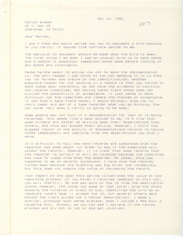 Thomas Kent encourages Marion Brewer to submit documentation for her sightings of accidental birds. This item was used as supporting documentation for the Iowa Ornithologists Union Quarterly field report of Fall 1985.