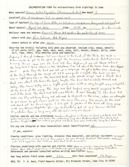 Rare bird documentation form for a Scissor-tailed Flycatcher northeast of Waubonsie State Park in Fremont County, IA on April 24, 1982.
