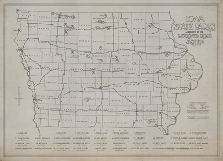 A map of Iowa showing how Iowa state parks relate to the improved road system in 1923.