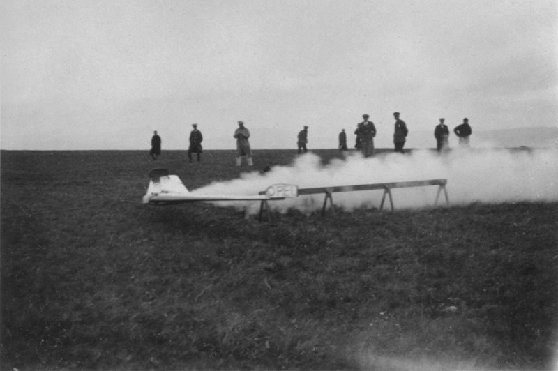 Rocket-powered tailless models (RRG, OPEL).