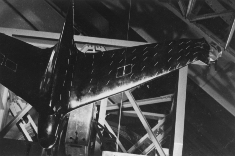 Wind tunnel tests of Model J 7010.