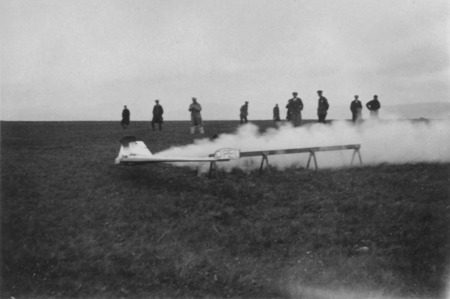 Rocket-powered tailless models (RRG, OPEL).