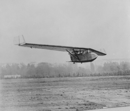 Storch V: demonstration flight, Berlin.