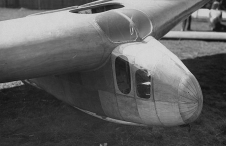 Motorgleiter "Hans Huckebein" Storch VII with canopy.