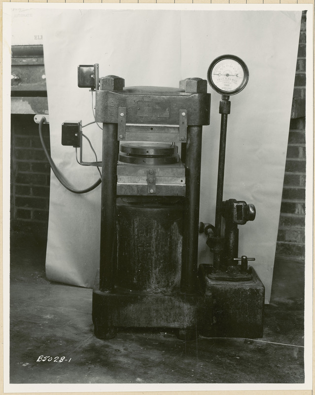 This hydraulic press is manufactured by Charles F. Elmes Engineering Works, Chicago.