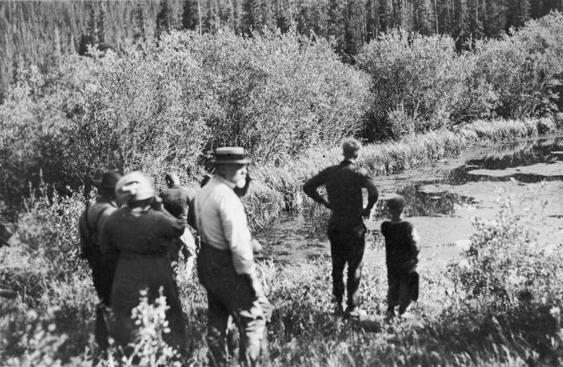 Dr. Pammel (center) is leading a group on a Botany trip.