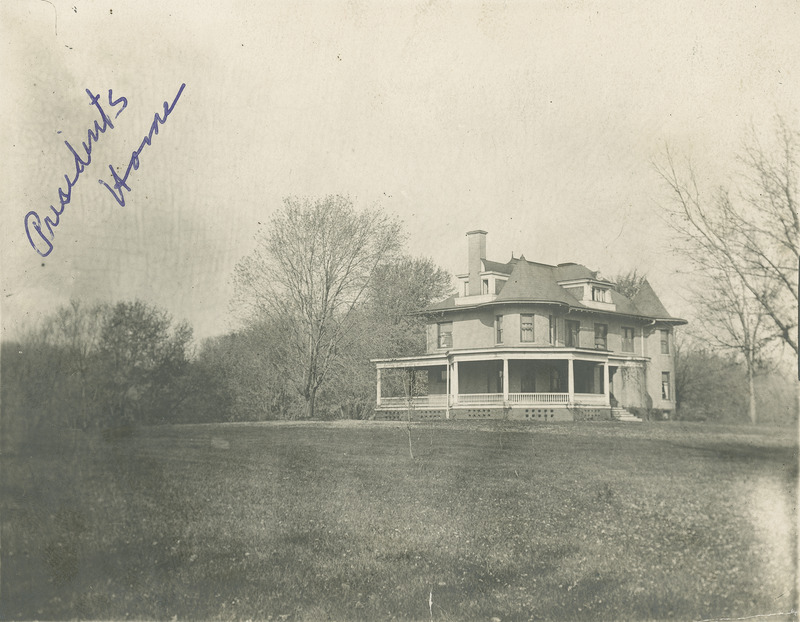 An early view of the Knoll taken somewhere between 1905-1909. The southeastern corner of the house and the large wrap around porch are in the center of this view.