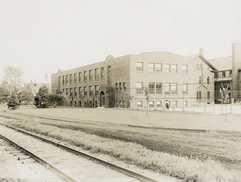 MacKay Hall in 1915.