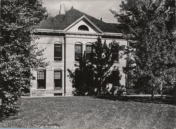 Photograph of the south (left) side of the English Office Building.