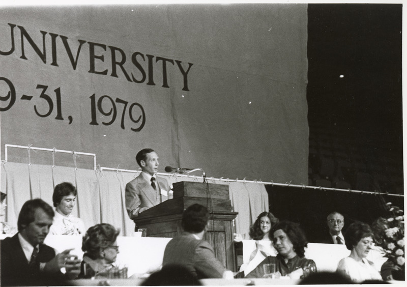 Photograph of Dean Pearson addressing the 1979 SAVMA Educational Symposium held in Hilton Coliseum