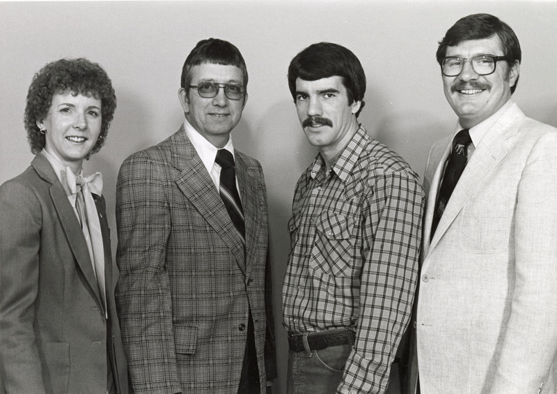 Photograph of Mike O'Donnell (class of '85) receiving a scholarship from the Iowa Turkey Federation