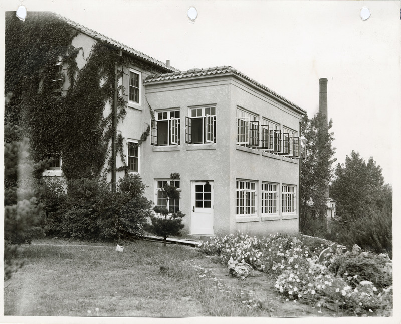 Photograph of a sleeping porch addition in Sunnycrest Sanitarium