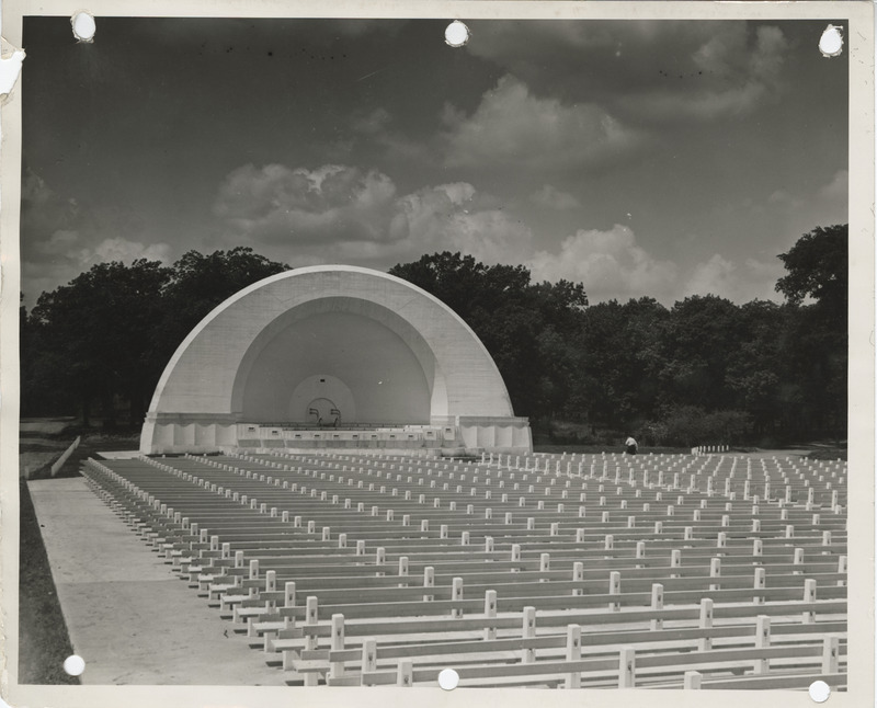 Photograph of the bandshell at Oleson Park in Fort Dodge