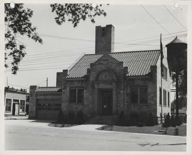 Photograph of the completed city hall in Mount Pleasant