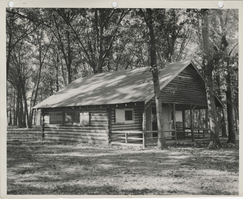 Photograph of a shelter house at a city park in Columbus Junction