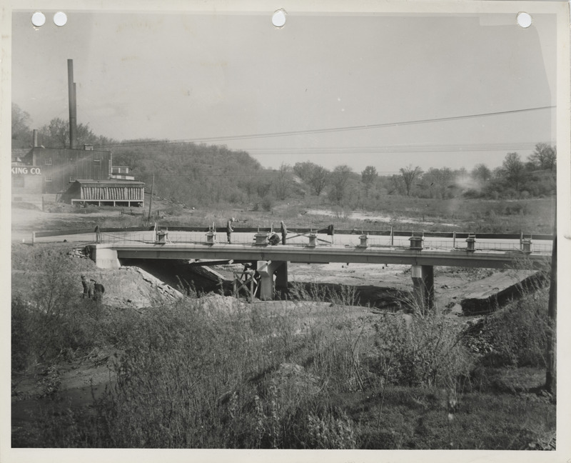 Photograph of the construction of a bridge in Muscatine County