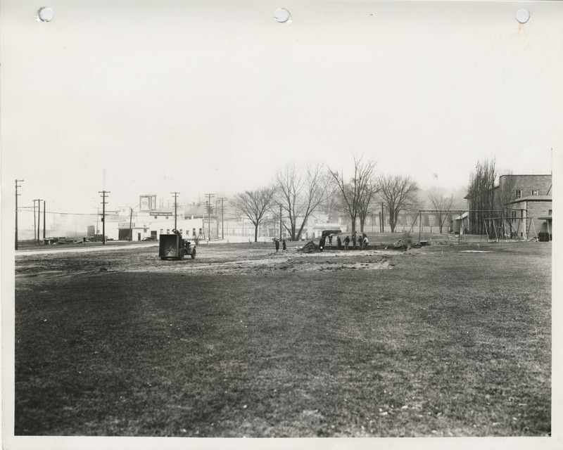 Photograph of people landscaping Lindsey Park in Davenport
