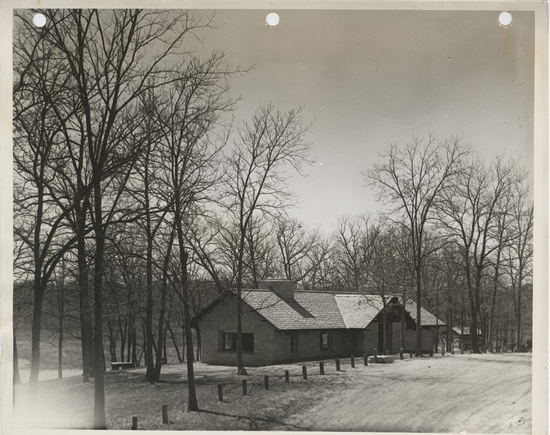 Photograph of a shelter house at Farmington State Park in Van Buren County