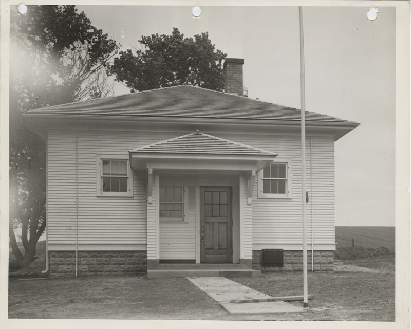 Photograph of a schoolhouse in Ida County