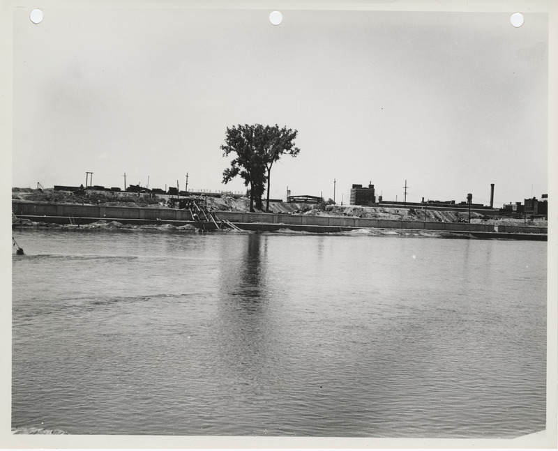 Photograph of a river wall on the Des Moines River in Des Moines