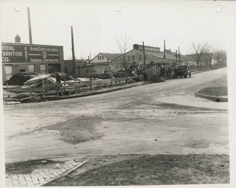 Photograph of storm sewer construction at New York St. in Des Moines
