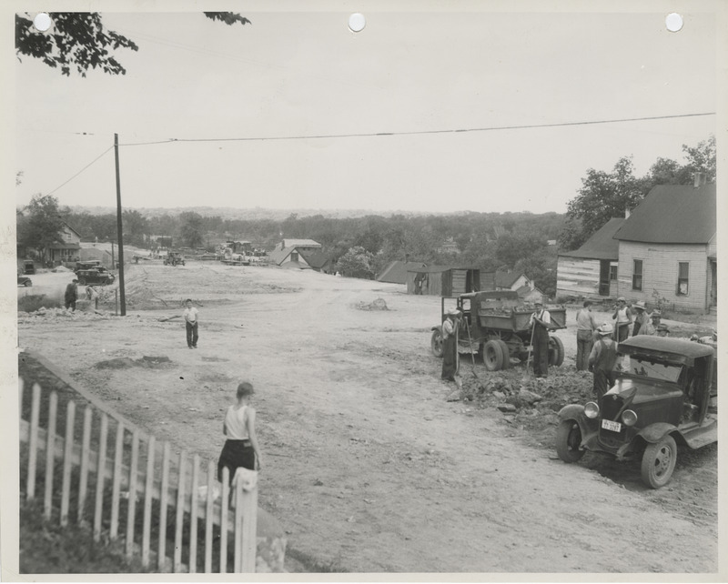 Photograph of people working on the grade and fill for the Ridge St. viaduct in Des Moines