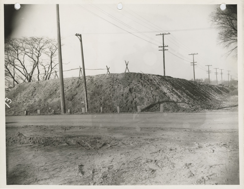 Photograph of the Second St. bridge approach in Des Moines