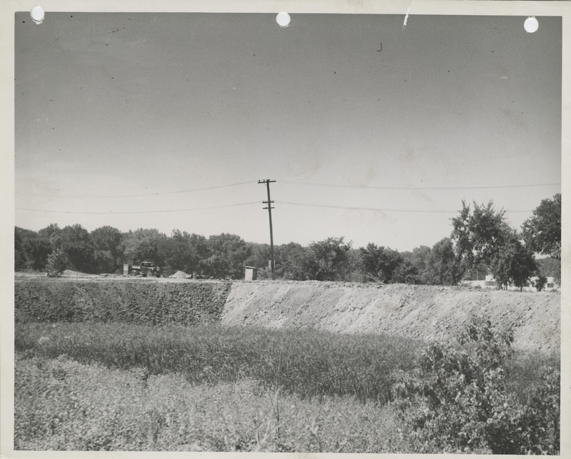 Photograph of the fill on Second Street east of Birdland Pool in Des Moines