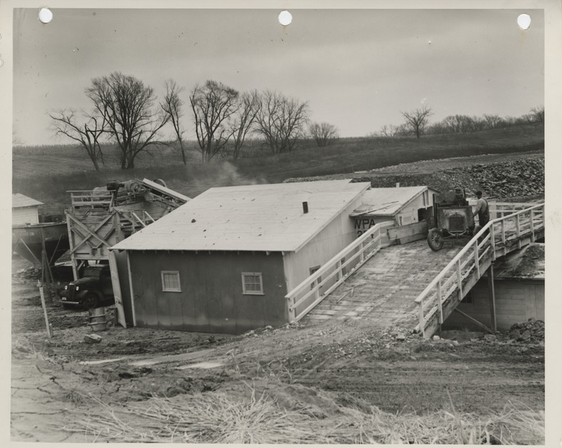 Photograph of a garage at a quarry in Union County