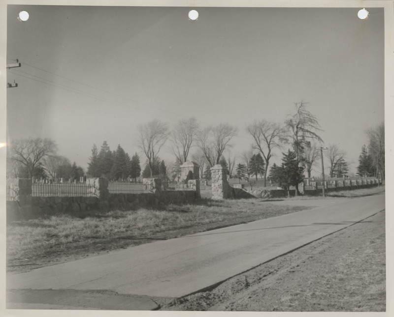 Photograph of gateway and fence in the Carroll County Cemetery
