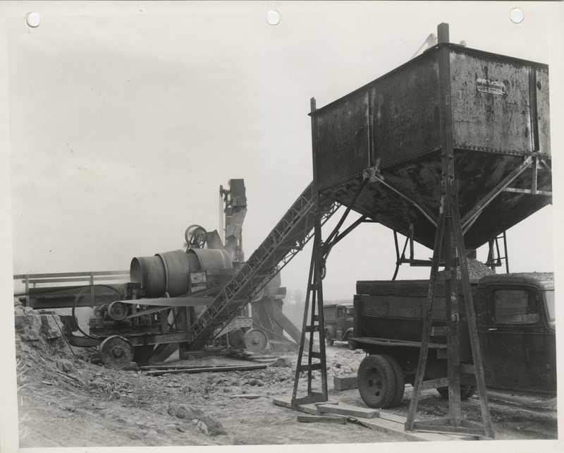 Photograph of rock crusher at the quarry in Glenwood