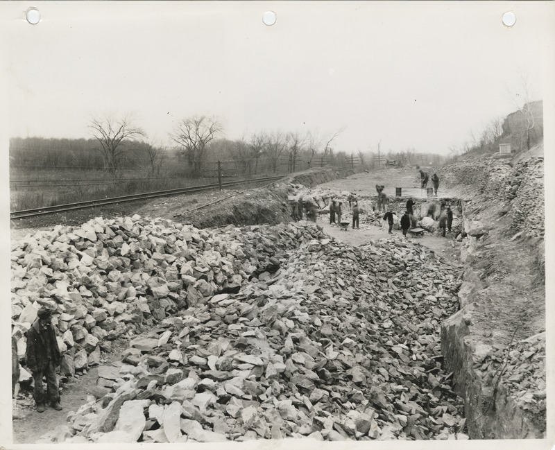 Photograph of quarry in Folsom