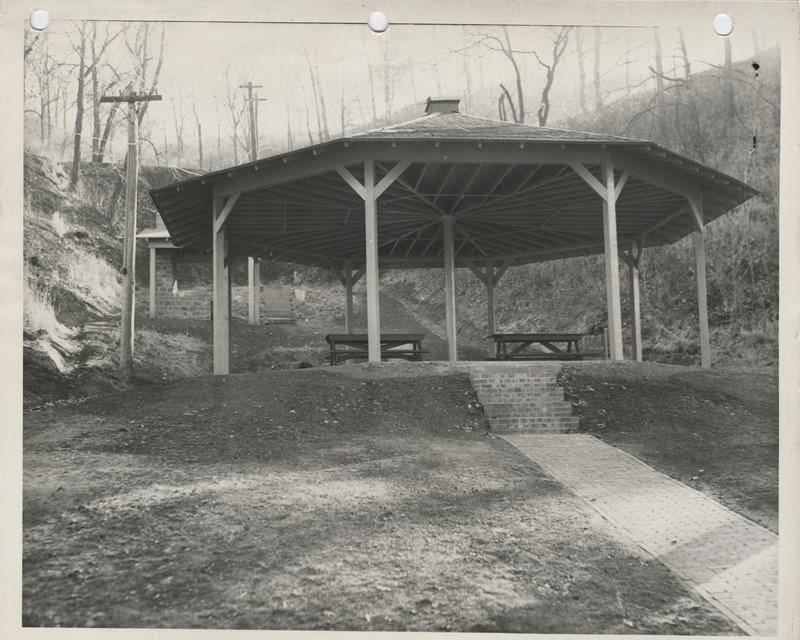 Photograph of a shelter house at Fairmount Park in Council Bluffs