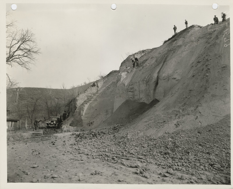Photograph of people constructing an entrance to Fairmount Park in Council Bluffs