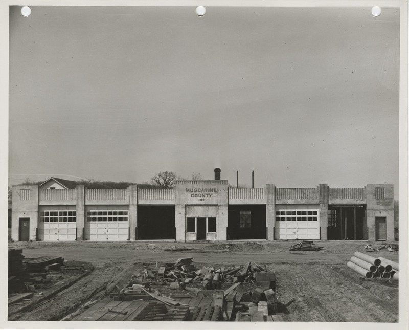 Photograph of the county maintenance garage in Muscatine