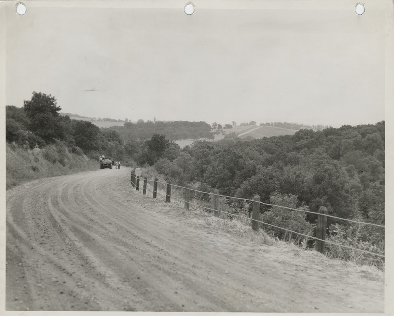 Photograph of baffle walls and guard rails along the farm-to-market road in Buffalo
