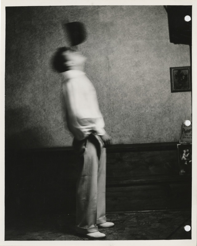 Photograph of Domino Leo, a juggler in Des Moines