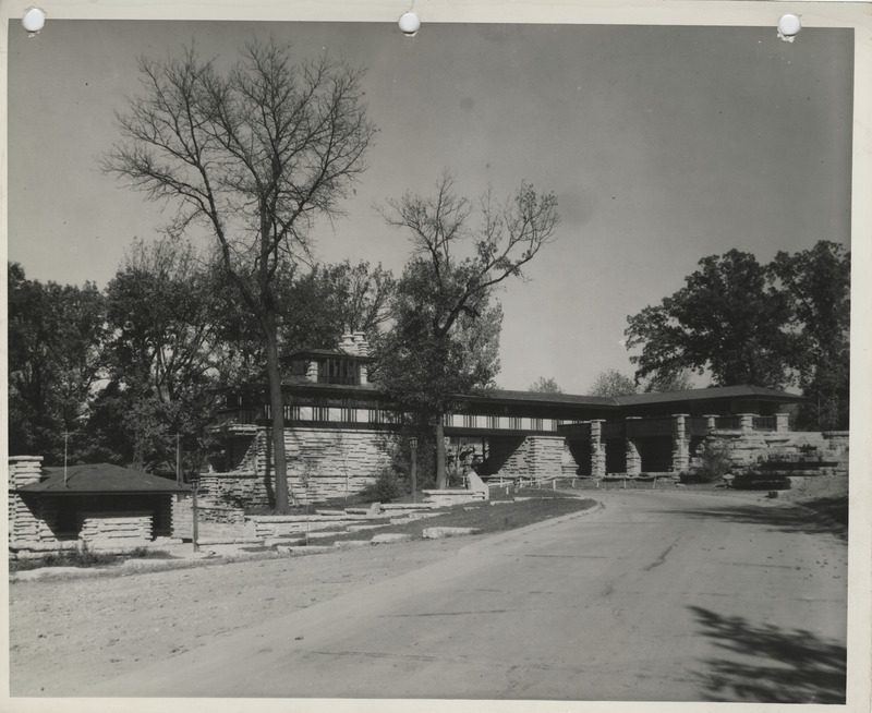 Photograph of the main shelter house at Eagle Point Park in Dubuque