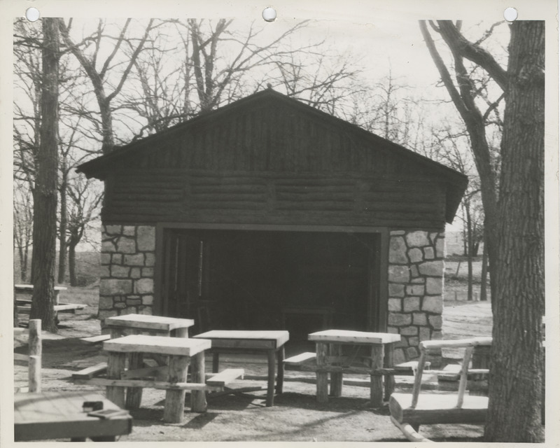 Photograph of picnic tables at Kendall Young Park in Webster City