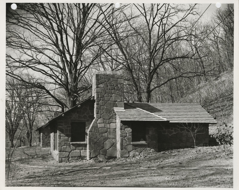 Photograph of overnight cabins at Pine Lake State Park in Hardin County