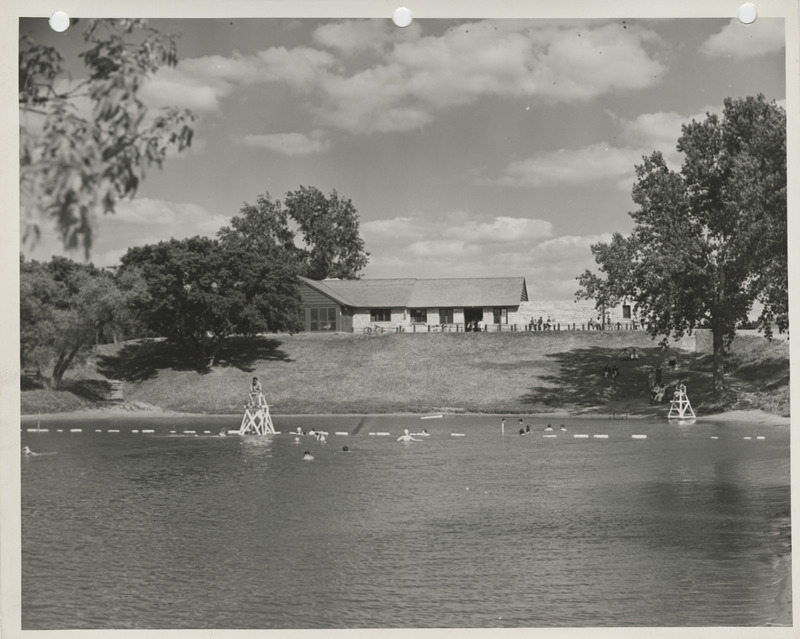 Photograph of a swimming area at a city park in Le Mars
