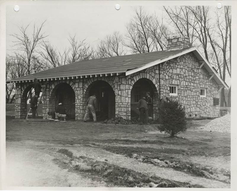 Photograph of a shelter house at Hydro-Electric Park in Fort Dodge