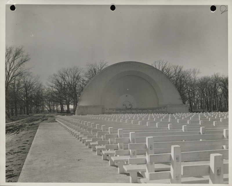 Photograph of a bandshell at Oleson Park in Fort Dodge