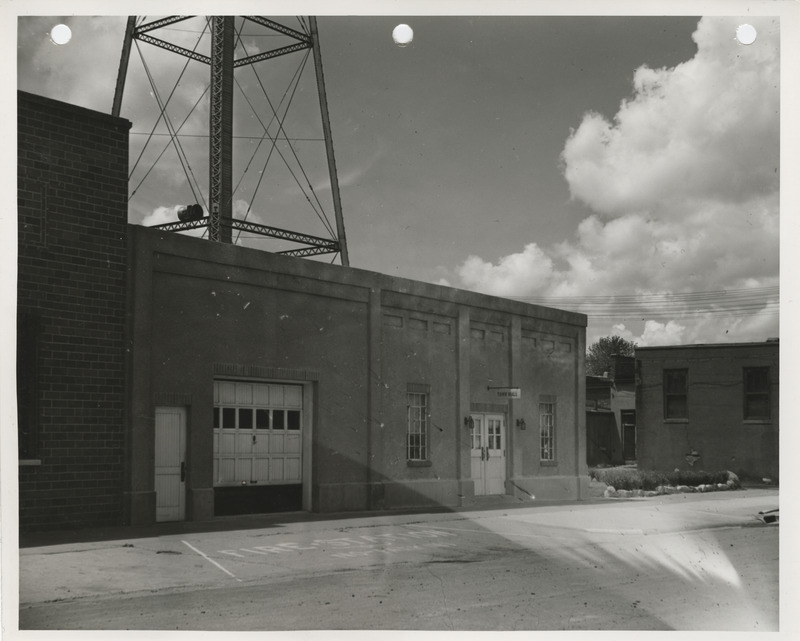 Photograph of the town hall in Stuart