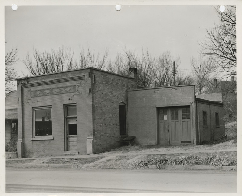 Photograph of the town hall that will be remodeled in Minden